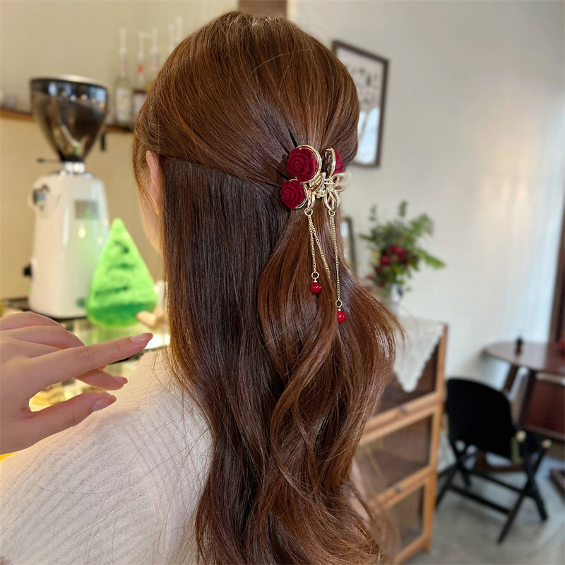 【A1014】 A delicate little hairpin for roses