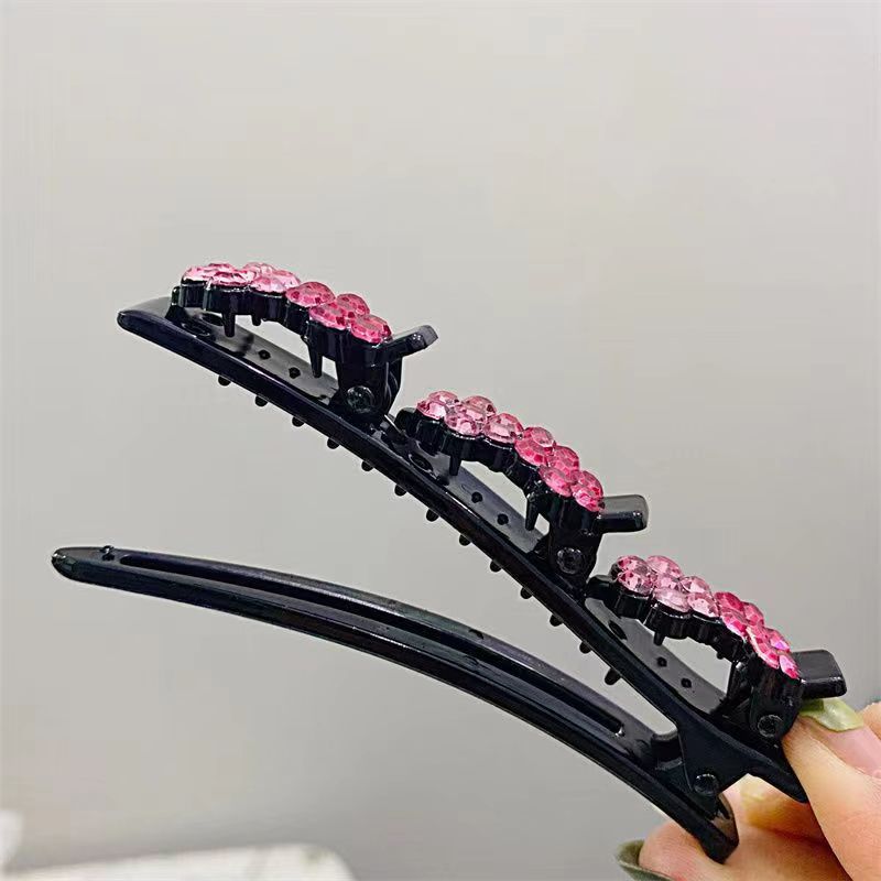 【A1010】A hair clip with messy hair