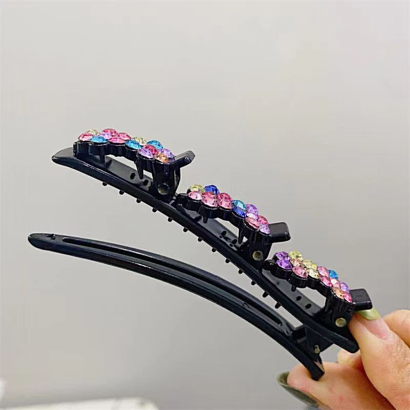 【A1010】A hair clip with messy hair